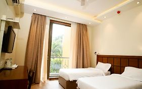Uds Villa Scandinavian B&B - Next To Vfs